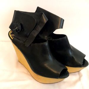 Sam Edelman Black platform wedge.